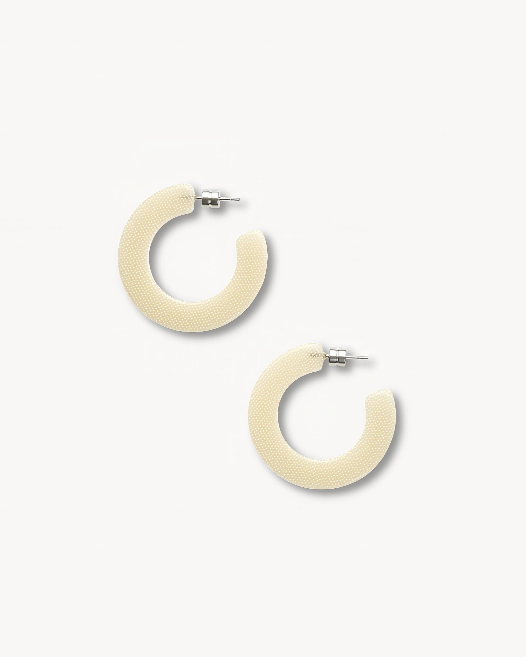 Kate-Hoops-Cream-Dot-VER